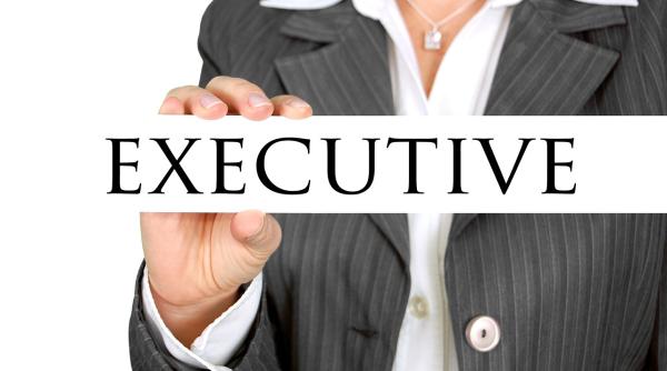 Femeile, înlocuite de bărbaţi la cârma marilor companii. Lista motivelor