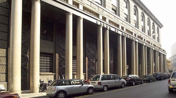 Oficial Intesa Sanpaolo: Vedem un viitor promiţător pentru România