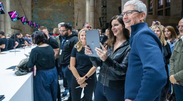 Apple a prezentat un nou desktop Mac mini şi un nou laptop MacBook Air