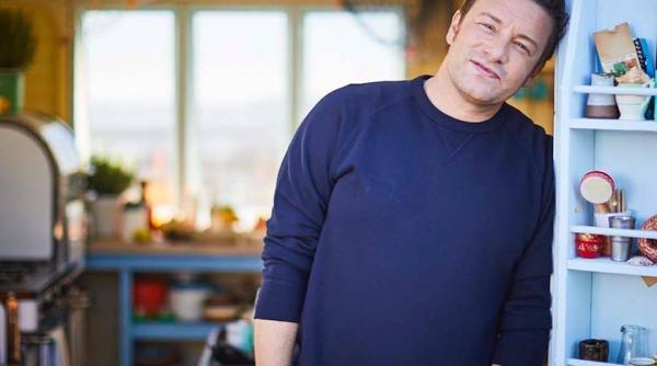 Renumitul chef Jamie Oliver a rămas fară bani!