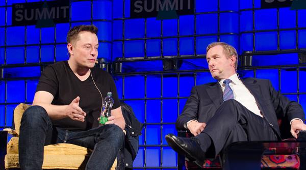 Elon Musk a devenit cel mai mare acționar al Tesla