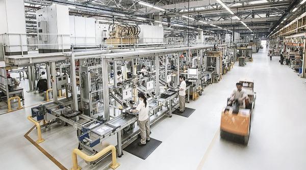 Un producător de piese auto german închide două fabrici din Marea Britanie