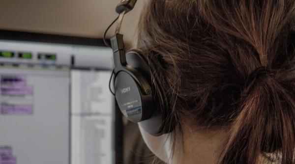 Datele noastre personale, exploatate ca materie primă de companii dar și de hackeri