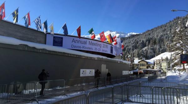 Davos închide ușa în nasul mai multor oligarhi ruși