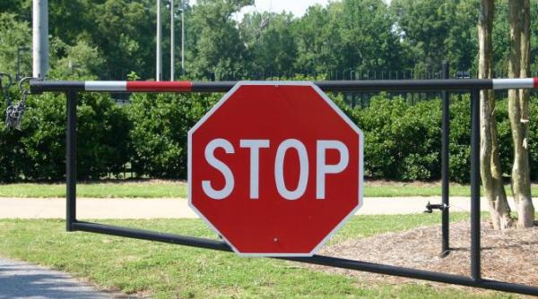 Investigație extinsă pe piaţa produselor de semnalizare rutieră