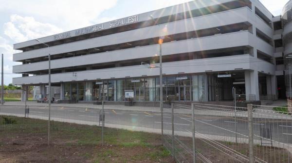 Parcare în Capitală unde plăteşti 1 leu pe oră. Laşi maşina şi pleci cu metroul  