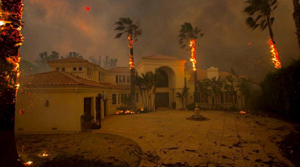 Prăpăd în California: 31 de morți, 228 dispăruți. Cel mai grav bilanț din istoria statului