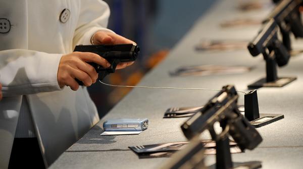 România, sancţionată pentru exportul de arme