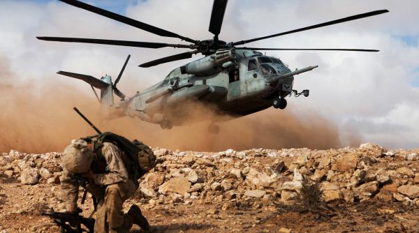 Pentagonul strânge rândurile și cureaua!