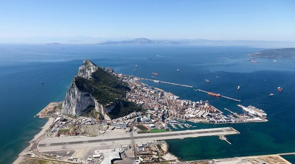 Spaniolii votează împotriva acordului propus de Marea Britanie. Care este mărul discordiei