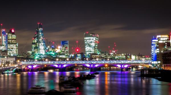 BREXIT. Londra intră în topul oraşelor cu mii de case goale