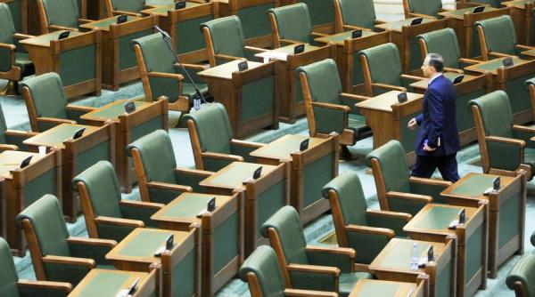 Senatorii nu se grăbesc. Chinurile facerii Legii Pensiilor