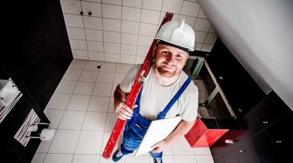 Companile care angajează șomeri primesc subvenții de la stat