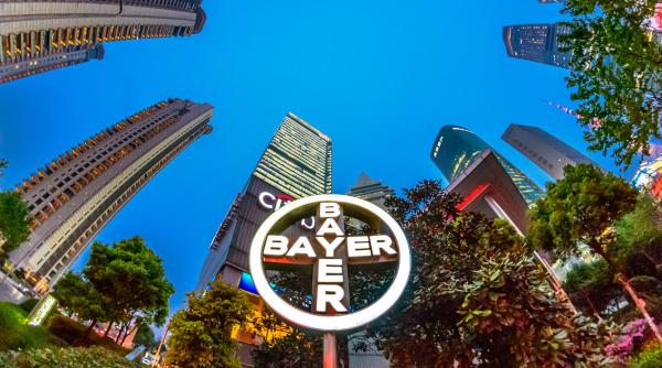 Un mare grup german, prezent în România, concediază 12.000 de oameni