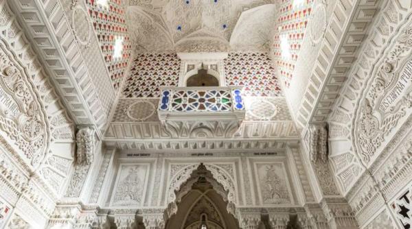 Un palat din ”1001 de nopți” își așteaptă prințul GALERIE FOTO