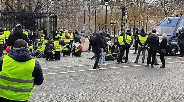 Confruntări la Paris. Numărul persoanelor reținute crește de la oră la oră