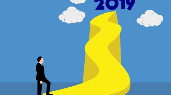 Bani și carieră. Ce prevăd astrele pentru 2019