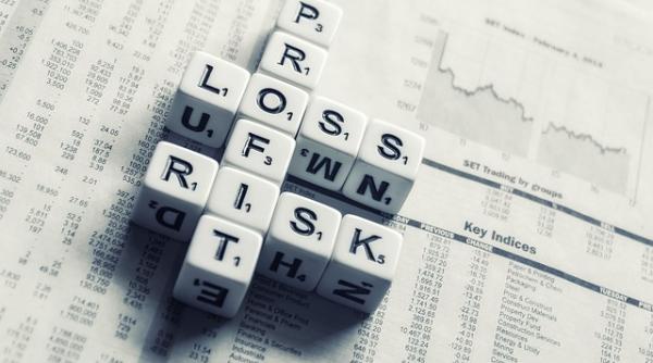 Semnal de alarmă! Peste 100.000 de firme, în situație de risc