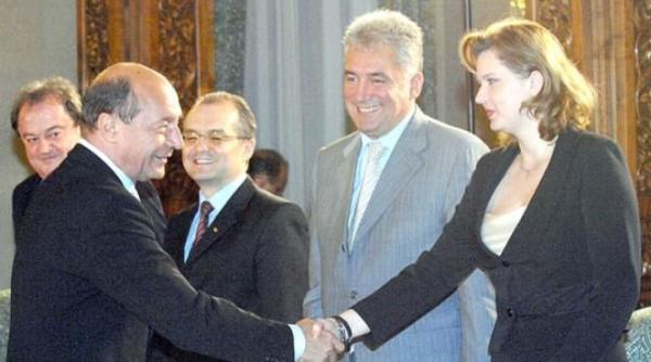 Roberta Anastase are mari probleme cu banii. De unde i se trage