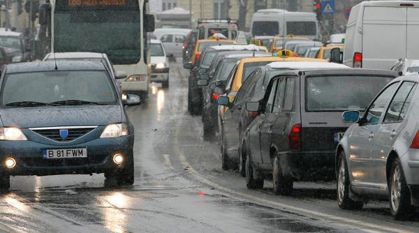 TAXA AUTO 2019. Cei cu mașini mai vechi, cei mai loviți