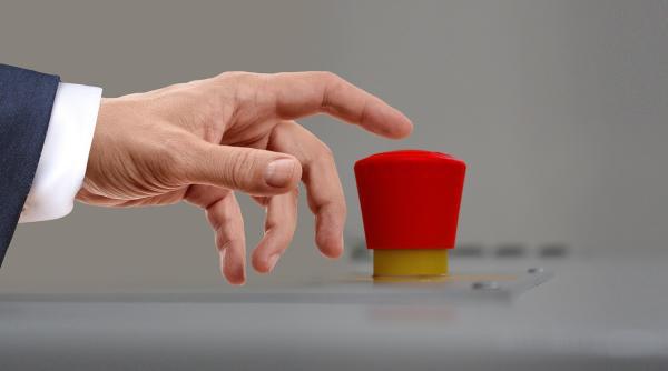 Top 10 riscuri mondiale în 2019. Care ne afectează direct