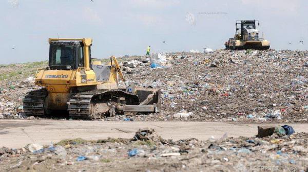 Depozit neconform de materiale periculoase, închis definitiv