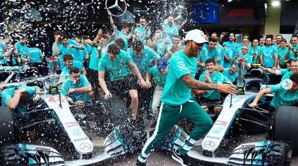 Marile afaceri sportive ale anului. Munţi de bani