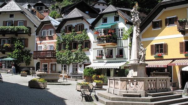 Orașul cu 780 de locuitori care primește anual 1 milion de turiști. Reţeta succesului