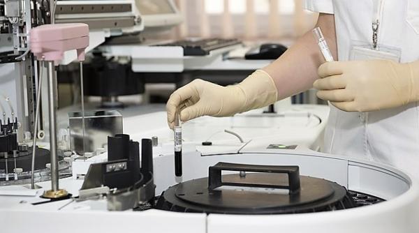 Apare un gigant  al tratamentelor împotriva cancerului. Mutare cu impact uriaş