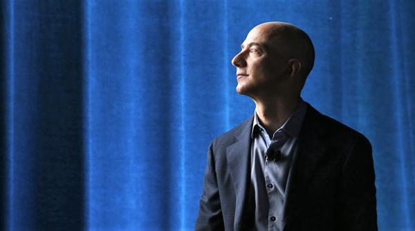 Decizie neașteptată a celui mai bogat om al lumii 