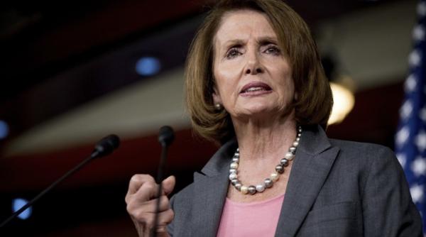 Nancy Pelosi: Donald Trump i-a luat pe americani ostatici