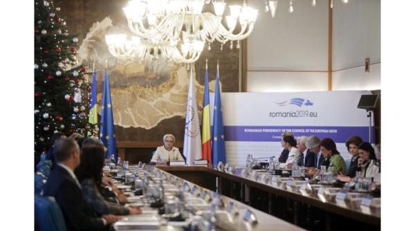 Miniștrii cu expertiză de la ”școala vieții”. Ei au fost acceptaţi de Iohannis