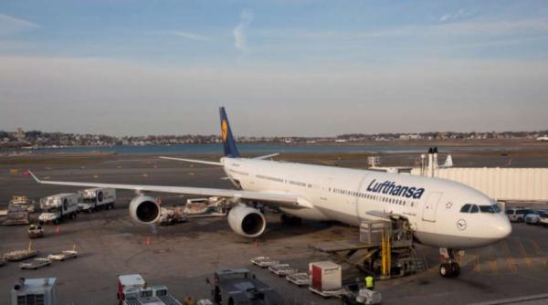 Bătălia giganţilor. Cine a câştigat titlul de cel mai mare operator aerian din Europa