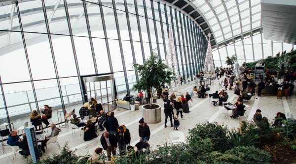 Nu se decolează. Important aeroport european, blocat pentru o zi