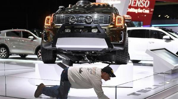 Salonul de la Detroit: Industria auto, la răscruce de drumuri