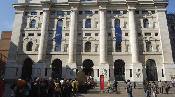 Acțiunile băncilor italiene se prăbușesc