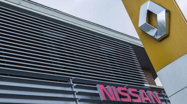 Renault îl înlocuiește totuși pe Carlos Ghosn