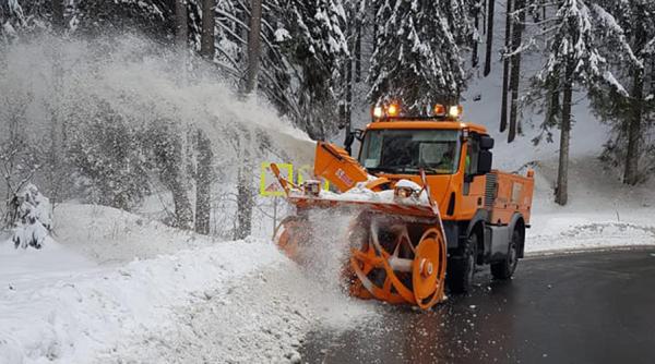 CNAIR: Regionalele au suficiente utilaje şi material antiderapant pentru intervenţii