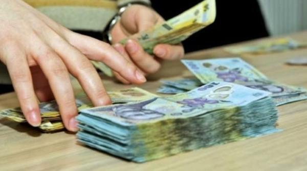 Curs valutar. Un nou record negativ pentru leu