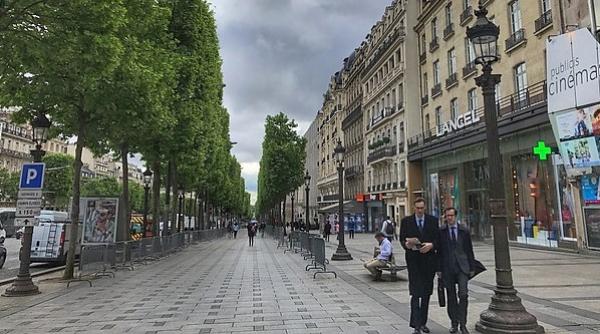 Jaf ca-n filme la Paris. S-a furat mult, dar nu se știe cât