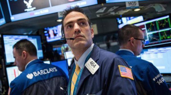 Foști șefi ai unei mari bănci britanice, în fața judecătorilor