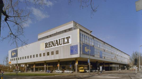 Carlos Ghosn a demisionat de la conducerea Renault. Ce urmează