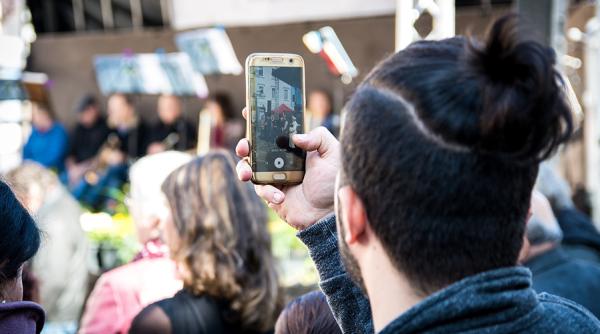 Operatorii din telecomunicații anunță creșterea tarifelor. Cum motivează