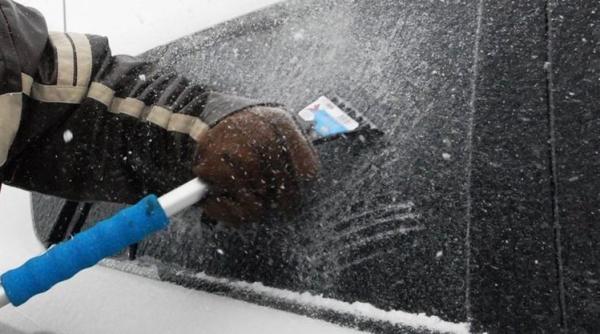 CNAIR. Ploaia înghețată paralizează circulația în 23 de județe