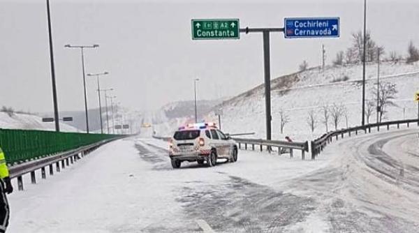CNAIR: Două sectoare de autostradă, închise din cauza poleiului 