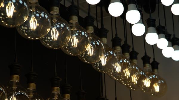 Vicepreședintele ANRE: Le recomand consumatorilor să se documenteze foarte atent