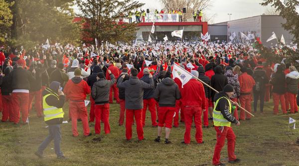 Presiunilor muncitorilor maghiari de la Audi au dat roade