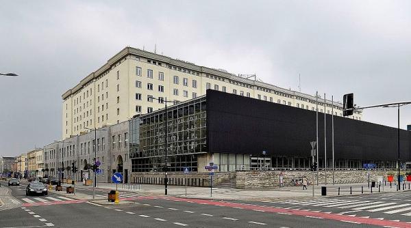 Salariile oficialilor Băncii Naționale a Poloniei vor fi plafonate