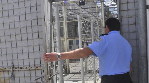 Salarii la stat. Cât câștigă angajații penitenciarelor