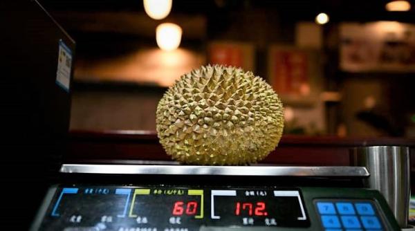 Regele fructelor. O nouă pasiune a chinezilor. Dar periculoasă!